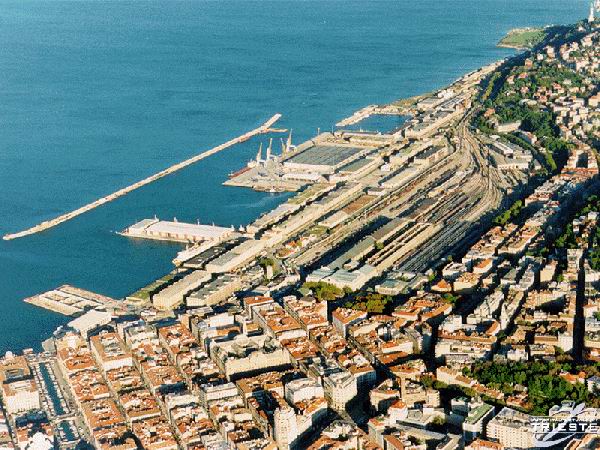 60 anni fa il Trieste toccava il fondo del mare - Veloce